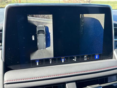 Used 2024 Chevrolet Tahoe RST image 33