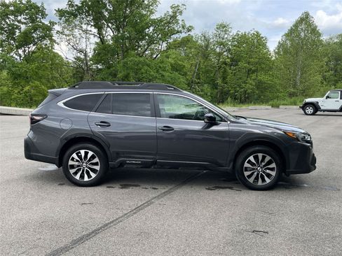Certified 2025 Subaru Outback Limited AWD/4WD image 6