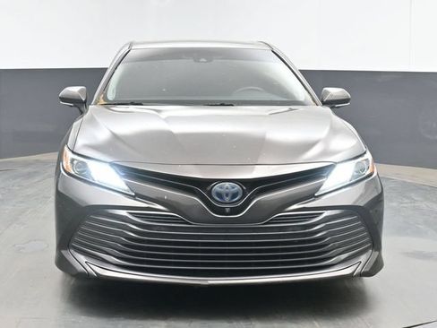Used 2018 Toyota Camry XLE w/ Audio Package FWD image 3