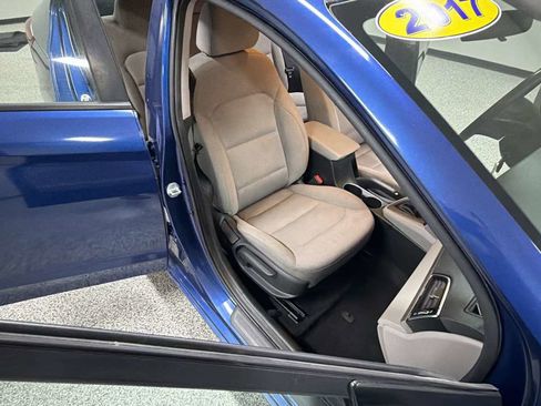 Used 2017 Hyundai Elantra SE image 26