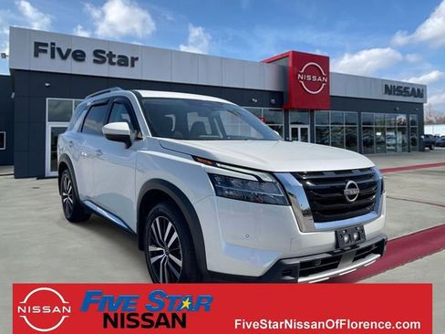 Used 2024 Nissan Pathfinder Platinum AWD/4WD image 1