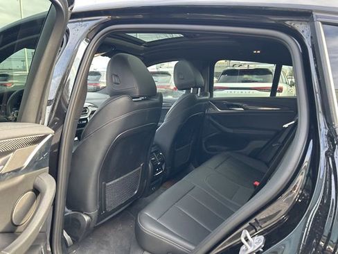 Used 2024 BMW X4 M40i w/ Premium Package image 11