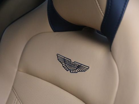 Used 2019 Aston Martin DBS Superleggera RWD image 16