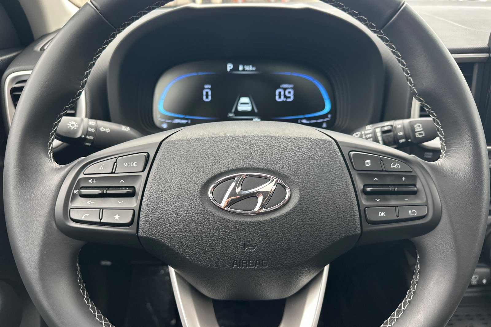 Certified 2026 Hyundai Venue SEL FWD image 25