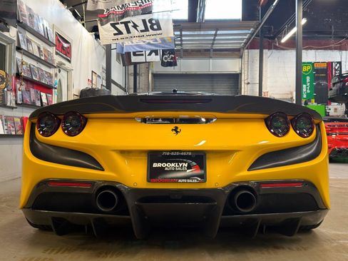 Used 2020 Ferrari F8 Tributo RWD image 8