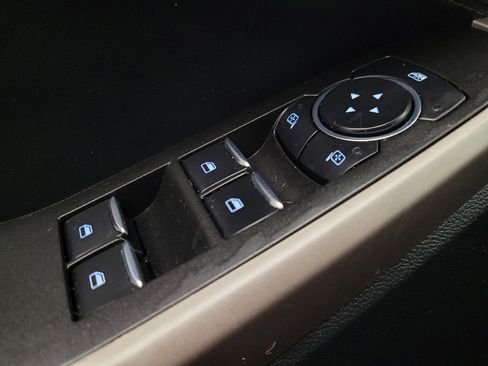 Used 2023 Ford Explorer XLT RWD image 27