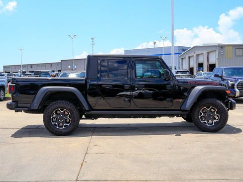 Used 2023 Jeep Gladiator Rubicon w/ Cold Weather Group AWD/4WD image 23