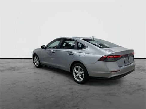 Used 2025 Honda Accord LX image 9