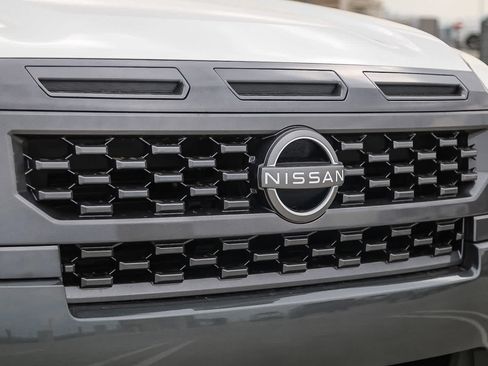 New 2025 Nissan Frontier SV w/ SV Convenience Package RWD image 5