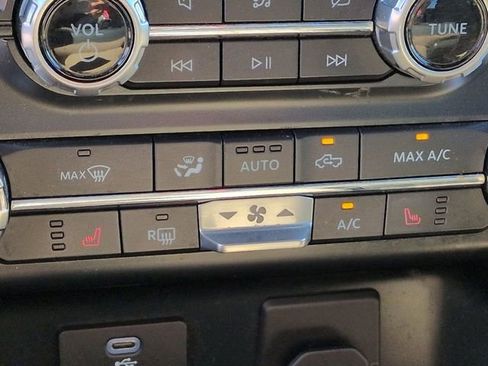 Certified 2022 Ford F150 XLT w/ Equipment Group 302A High image 26