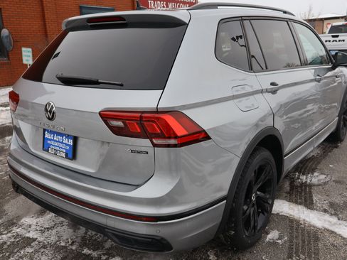 Used 2023 Volkswagen Tiguan SE R-Line image 8