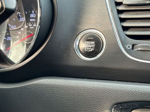 Used 2021 Kia Sedona EX image 23