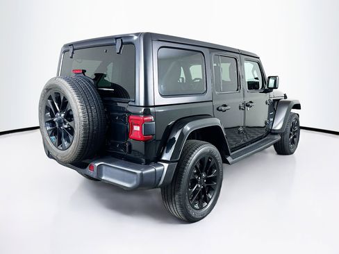 Used 2023 Jeep Wrangler Unlimited Sahara w/ Cold Weather Group AWD/4WD image 9