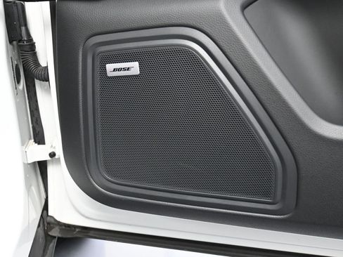 Certified 2022 Porsche Macan S image 30