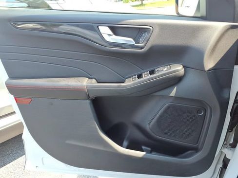 Used 2023 Ford Escape ST-Line w/ Tech Pack #1 FWD image 16