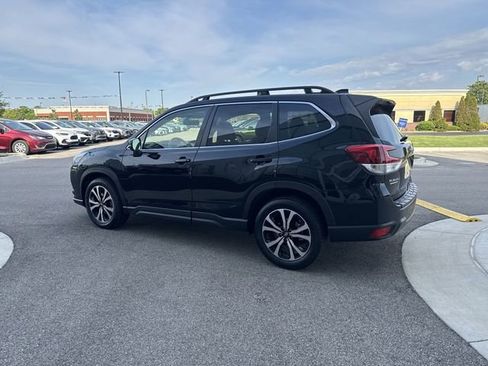 Certified 2023 Subaru Forester Limited AWD/4WD image 3