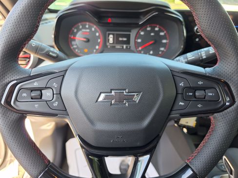 Used 2024 Chevrolet Trax RS w/ Driver Confidence Package FWD image 31