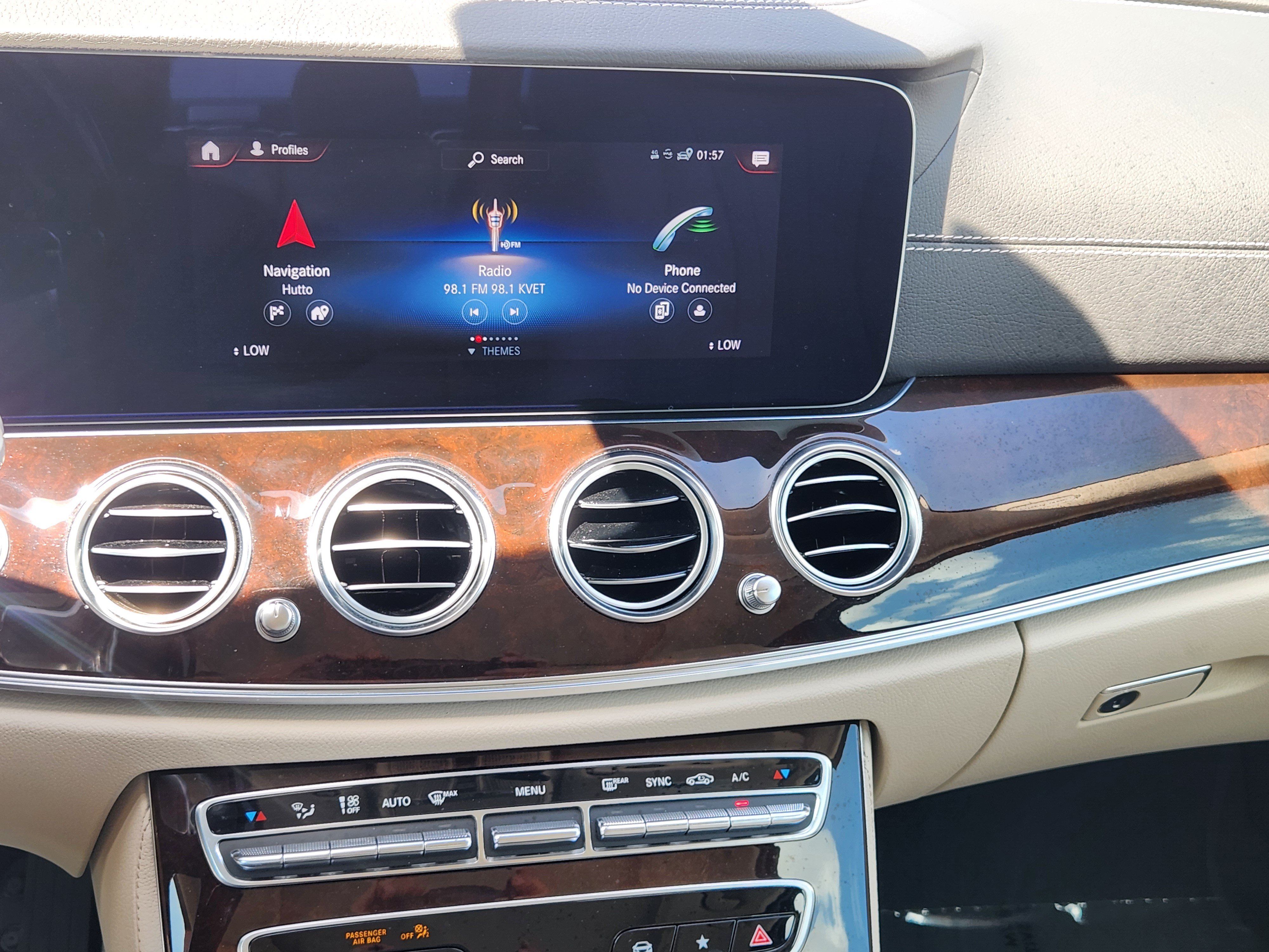 Used 2022 Mercedes-Benz E 350 Sedan image 18