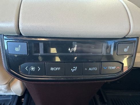 Used 2021 Toyota Highlander Platinum image 16