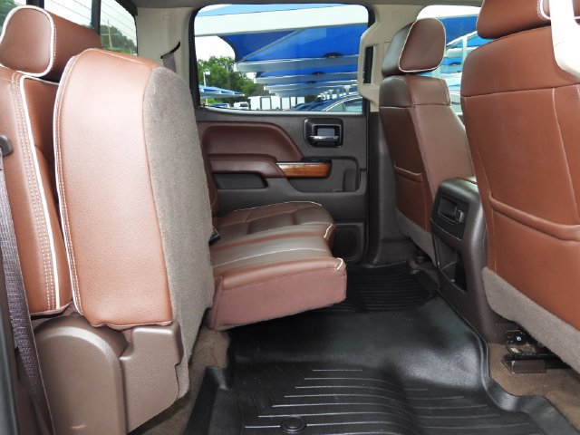Used 2018 Chevrolet Silverado 2500 High Country w/ Duramax Plus Package AWD/4WD image 44
