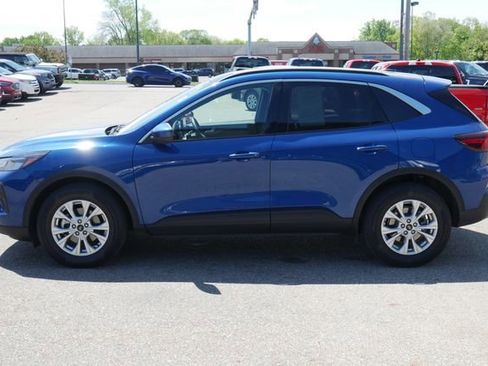 Used 2023 Ford Escape Active w/ Tech Pack #2 AWD/4WD image 9