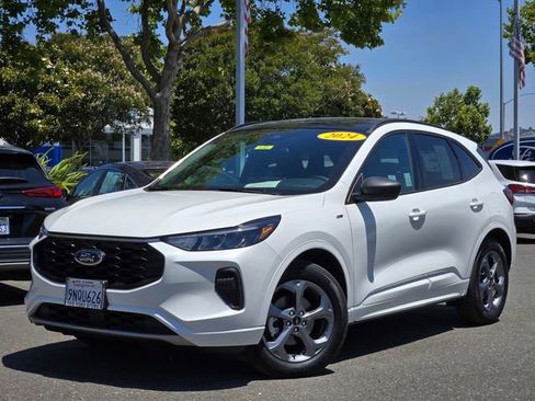 Used 2024 Ford Escape ST-Line w/ Tech Pack #1 image 2