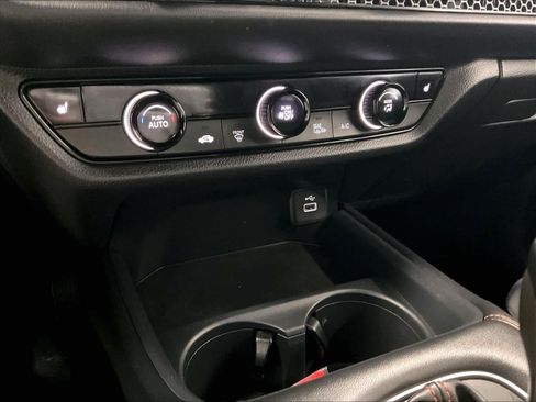 Used 2025 Honda HR-V Sport image 25