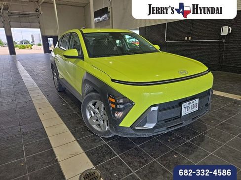 Certified 2025 Hyundai Kona SE FWD image 5