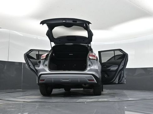 Used 2024 Nissan Kicks SR w/ SR Premium Package FWD image 61