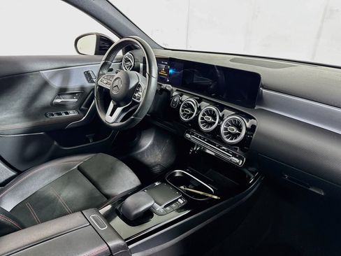 Used 2021 Mercedes-Benz A 220 4MATIC image 28