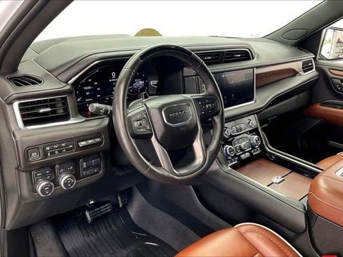 Used 2023 GMC Yukon Denali Ultimate AWD/4WD image 14
