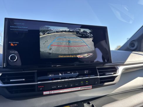 New 2026 Toyota Sienna XSE image 21