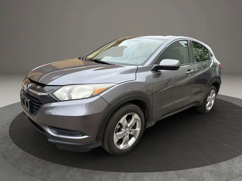 Used 2017 Honda HR-V LX image 1
