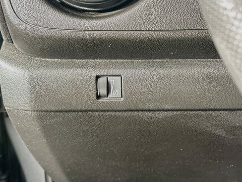 Used 2023 Chevrolet Colorado W/T RWD image 16