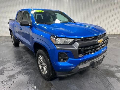 Used 2023 Chevrolet Colorado LT w/ LT Convenience Package II AWD/4WD image 2
