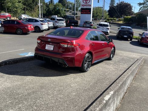 Certified 2024 Toyota Corolla SE w/ SE Package FWD image 6