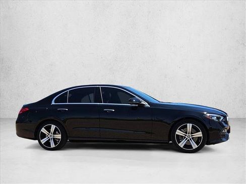 Used 2023 Mercedes-Benz C 300 Sedan image 4