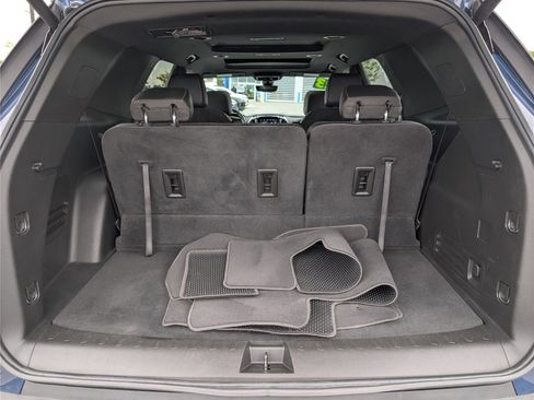 Used 2023 Chevrolet Traverse LT w/ LT Premium Package AWD/4WD image 14