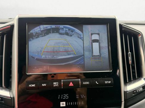 Used 2017 Toyota Land Cruiser AWD/4WD image 20