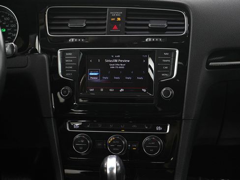 Used 2015 Volkswagen Golf TDI SEL w/ Lighting Package (SEL) image 16