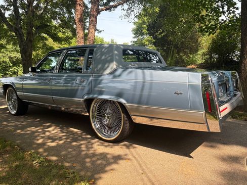 Used 1992 Cadillac Brougham RWD image 7