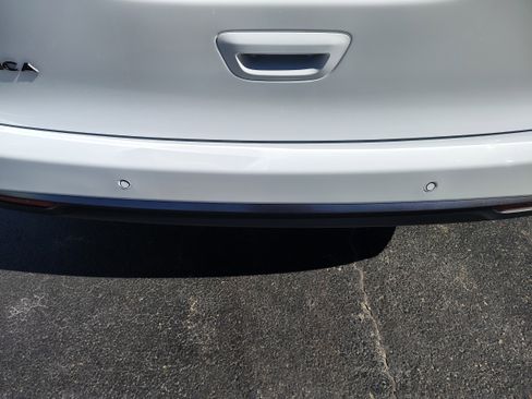 New 2026 Chrysler Pacifica Select image 10