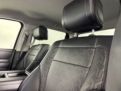 Used 2024 Toyota Tundra Limited AWD/4WD image 10