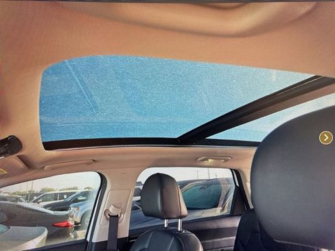 Used 2023 Kia Sorento SX image 7