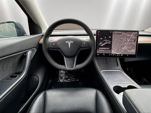 Used 2021 Tesla Model Y Long Range AWD/4WD image 8