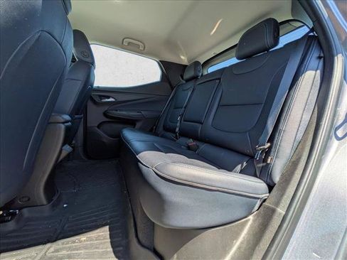 Used 2023 Chevrolet Bolt EUV Premier FWD image 17