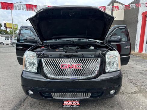 Used 2013 GMC Yukon XL Denali RWD image 35