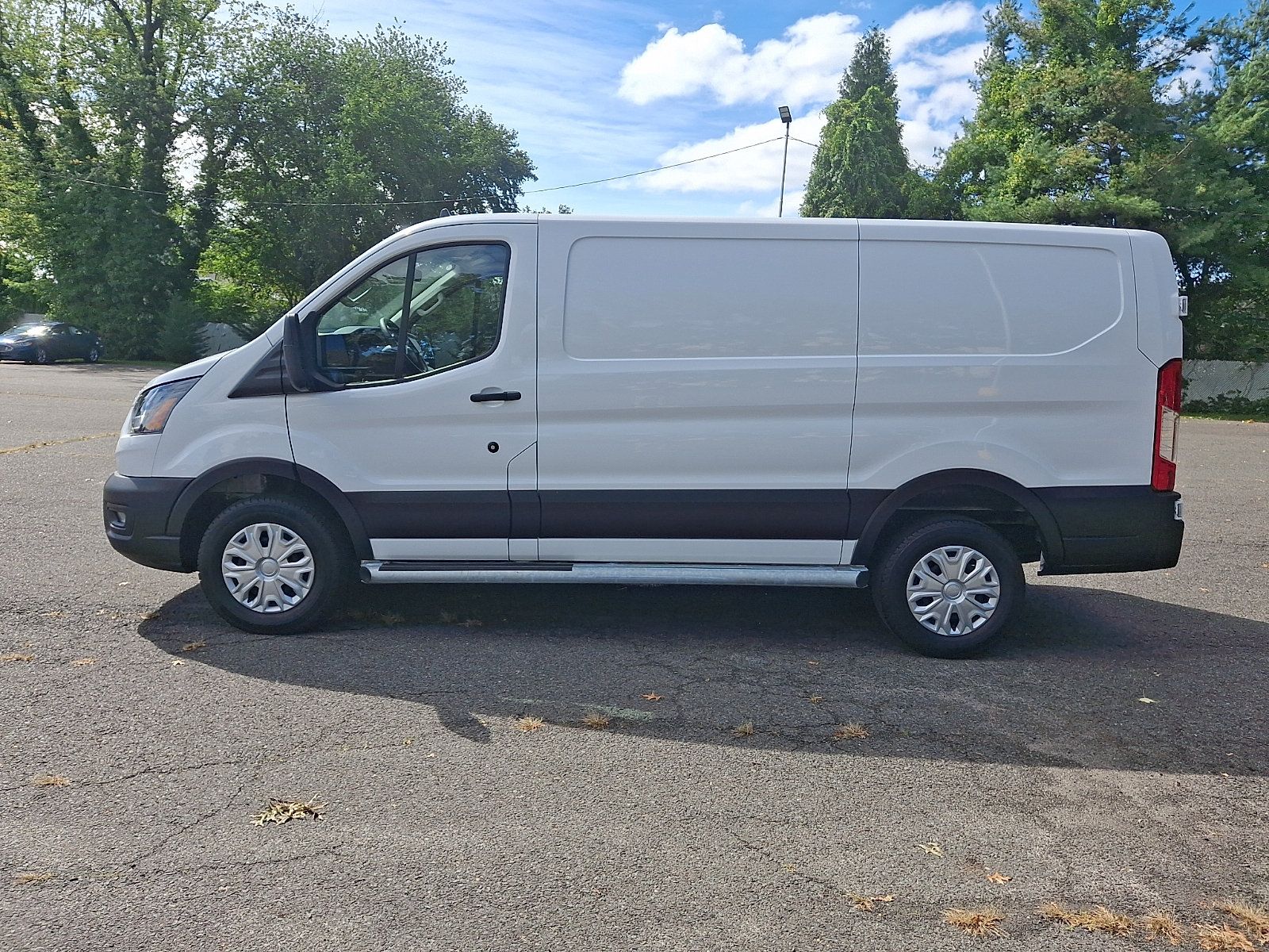 Used 2025 Ford Transit 250 Low Roof w/ Exterior Upgrade Package RWD image 4