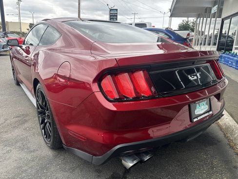 Used 2017 Ford Mustang GT w/ GT Performance Package RWD image 4