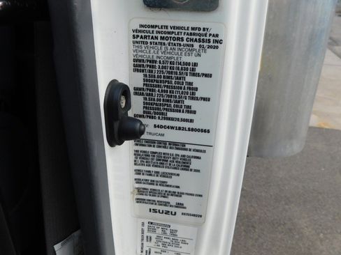 Used 2020 Isuzu NPR image 16